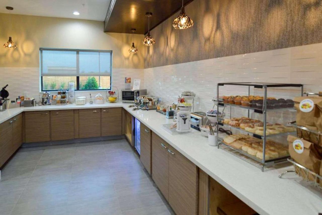Comfort Inn & Suites Houston I-45 North - Iah Aldine Экстерьер фото