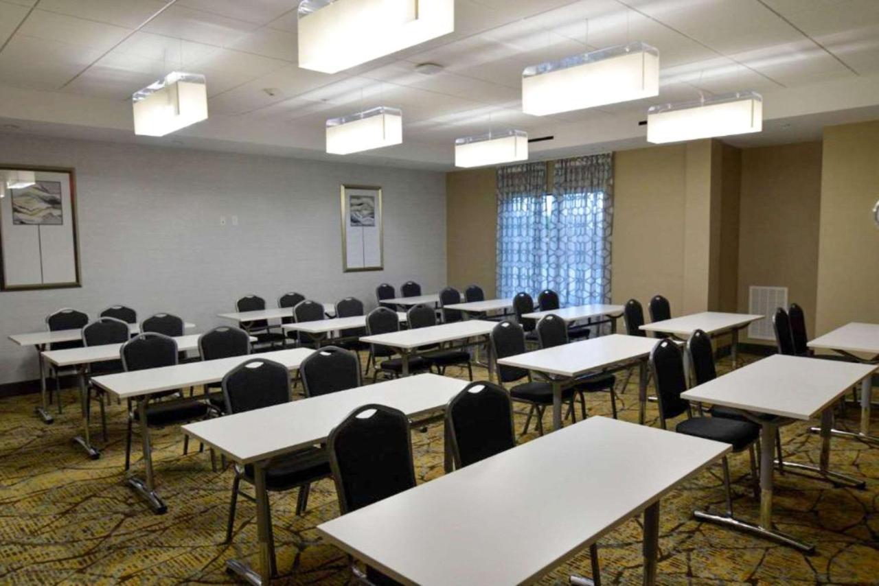 Comfort Inn & Suites Houston I-45 North - Iah Aldine Экстерьер фото