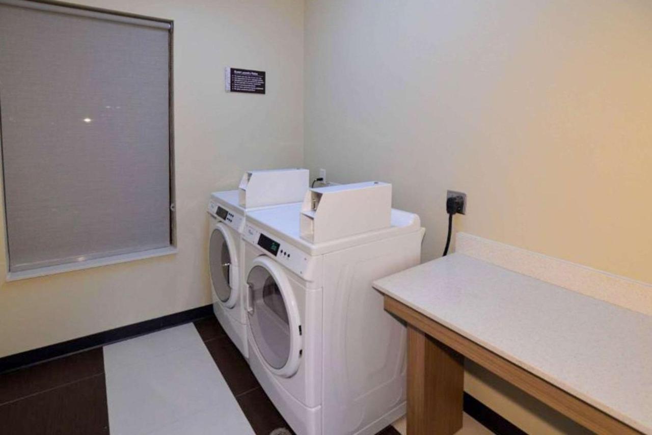 Comfort Inn & Suites Houston I-45 North - Iah Aldine Экстерьер фото